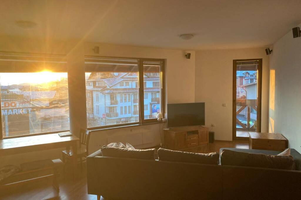 Large Gondola Apartment - Center, Neon バンスコ エクステリア 写真